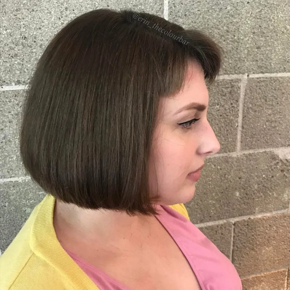 Bob s tupou dĺžkou brady inšpirovaný 60. rokmi' title=