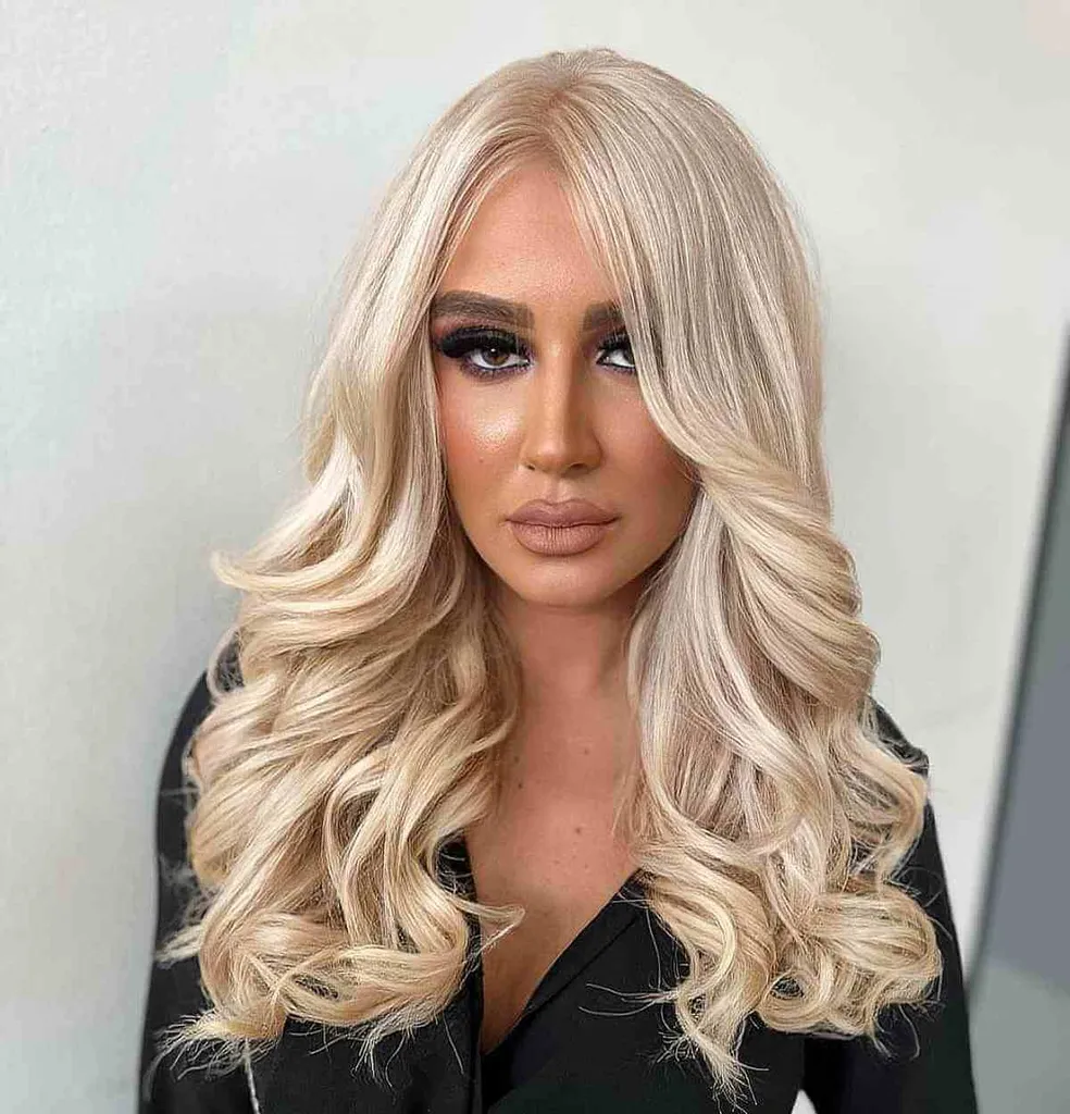 Blond crem Bucle perfecte' title=