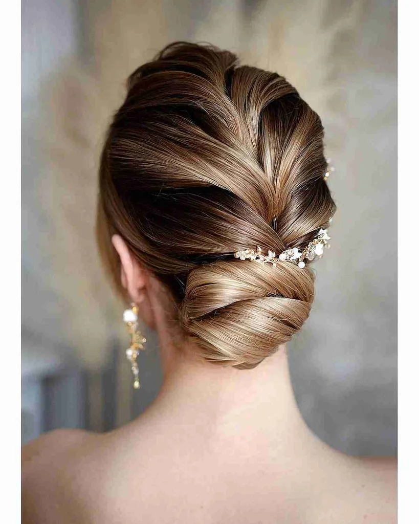 Boho-Frisur für kurzes Haar' title=