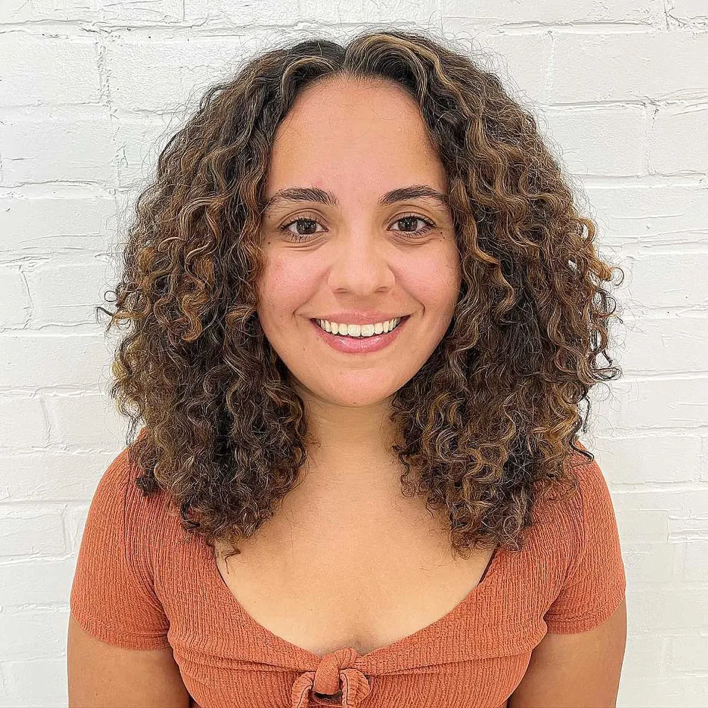 太めカーリーミドルカット' title=