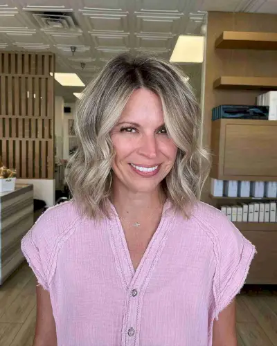 Shoulder-Grazing Layered Style for Women Over 40 with thin hair