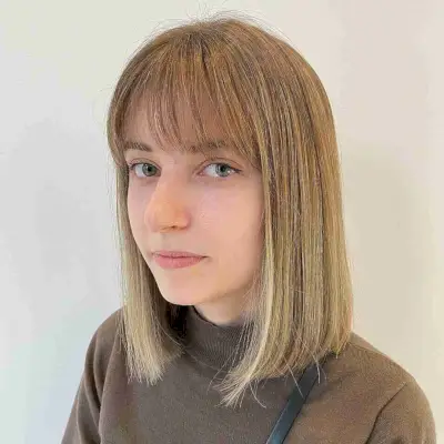 Straight Shoulder-Length Sliced Bob with Wispy Bangs