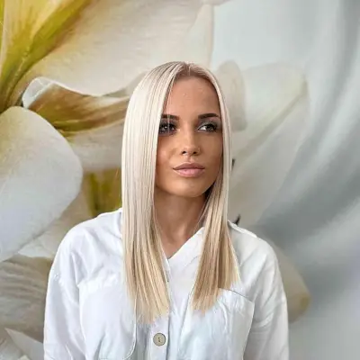 Fine and Straight Hairstyle for Medium-Length Hair and for women with platinum blonde hair