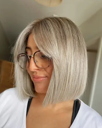 Curtain fringe on straight short hair