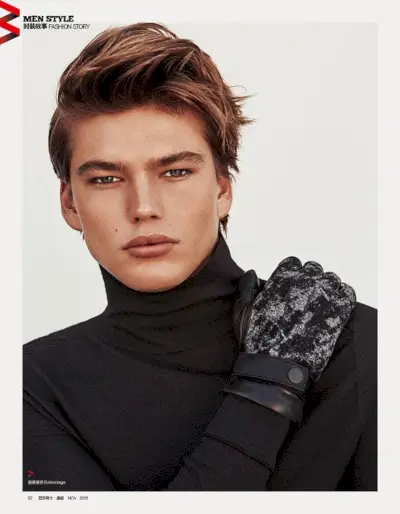 Jordan Barrett teste différentes coiffures pour Harper's Bazaar Chine