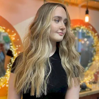 Soft Messy Beach Waves for Longer Locks