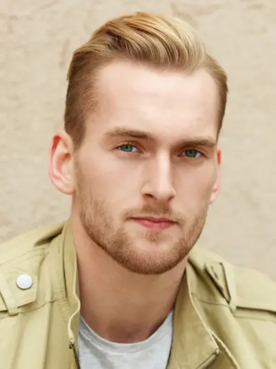 Mellemlang Ivy League frisure