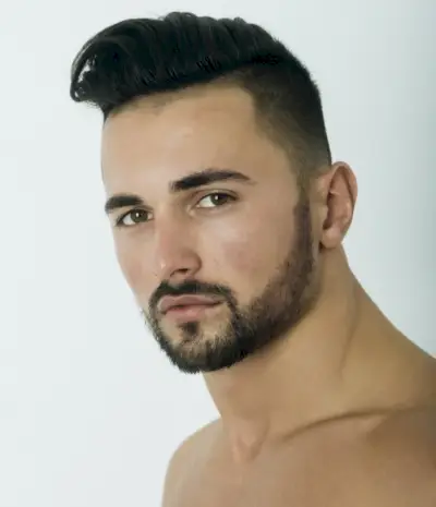 Pompadour ondersnijding