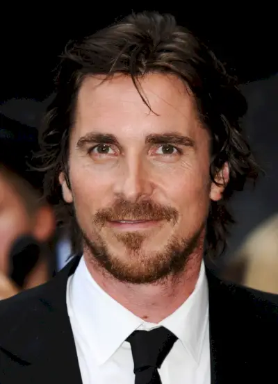 발보 수염 크리스찬 베일