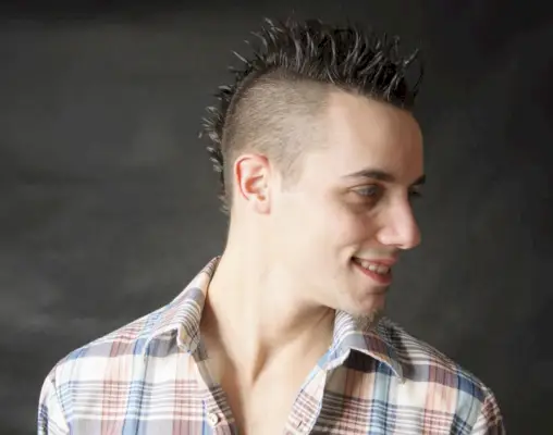 モホーク ハイ フェード メンズ