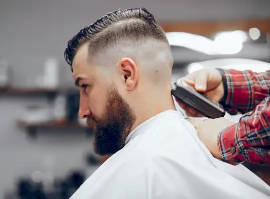 Corte de pelo cónico para hombres