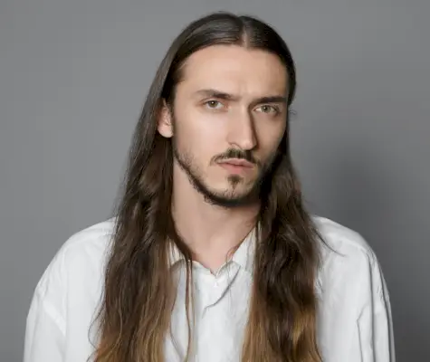 Gardin Langt Hår Midtdel Menn