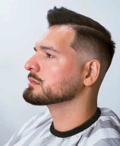 Moderne Pompadour Mid Fade