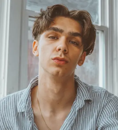 Coiffure De Rideaux De Partie Moyenne