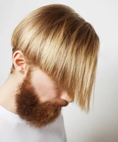 Coiffure longue frange