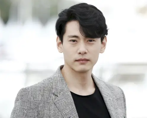 Virgule Coiffure Hommes Teo Yoo