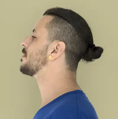 Chignon homme côtés rasés