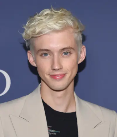 Troye Sivan Cheveux Bouclés