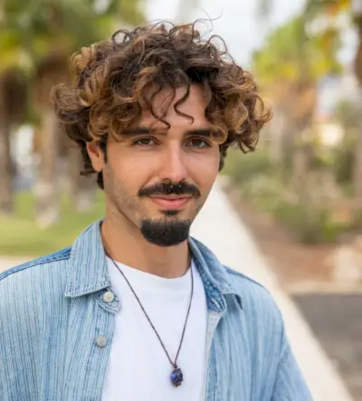 Peau Moyenne Blond Doré Cheveux Bruns Hommes