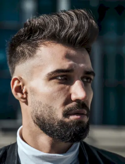 Couleur De Cheveux Brune Homme