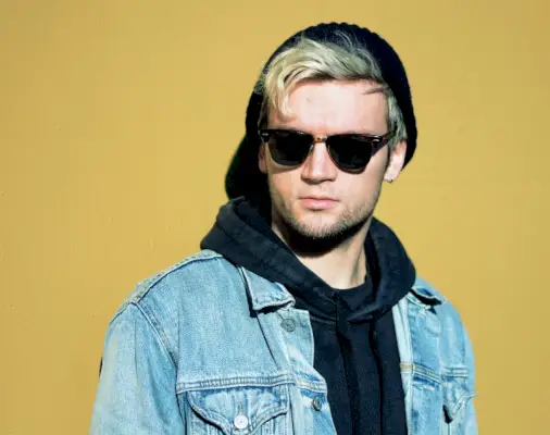 Couleur de cheveux Hommes Blonde Bonnet Lunettes de soleil