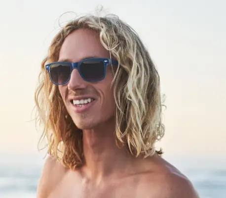 Surfer Beach vågar hår