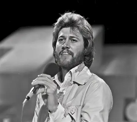 Barry Gibb Bee Gees 1973. gada AVRO TopPop Holandes televīzijas šovs Hair Men