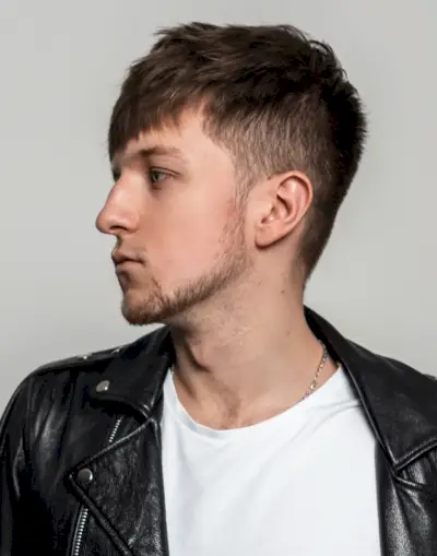 Coupe de cheveux effilée