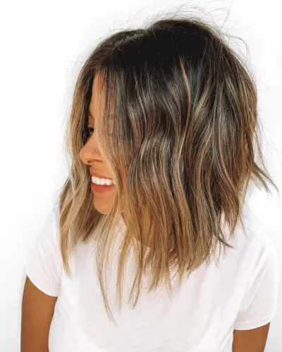 Elegant Medium to short layered haircut