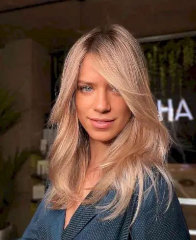 Amazing Medium-Length Straight Layers