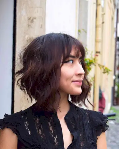 Long Wavy Graduated Bob with Wispy Bangs