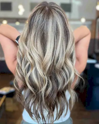 Two-Toned Layers on Extra Long Hair