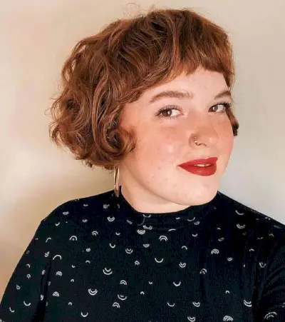 Short Wavy French Bob