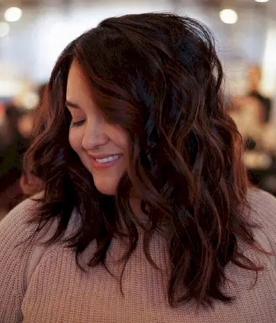 Layered Waves with Highlights for Thick Hair