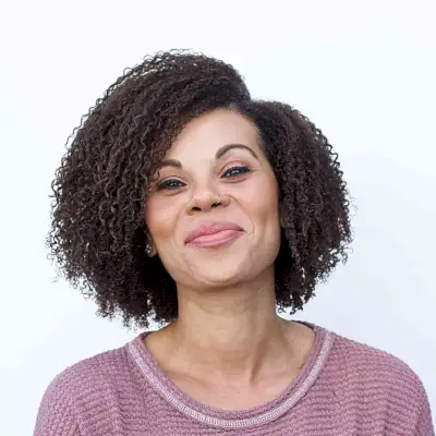 Side-Parted 4c Curls with Layers