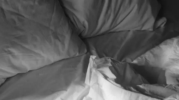 10 miego įsilaužėlių, kuriuos prisiekia jogos mokytojai