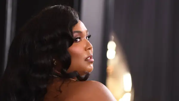 Lizzo har nu en Emmy och tre Grammy -priser. Men hennes meditationspraxis är lika imponerande