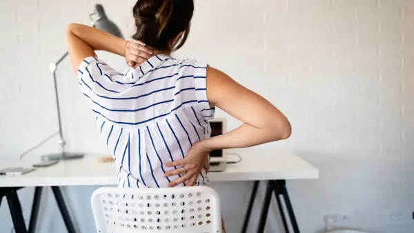 Estos investigadores te están diciendo que te pongas de pie (sí, como ahora)