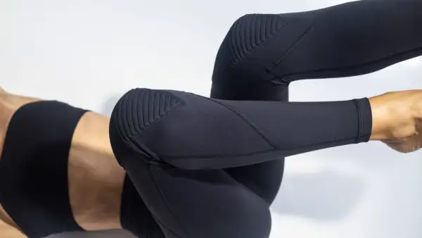 Ik heb yoga -legging geprobeerd gemaakt met knie -pads. Dit is wat ik dacht
