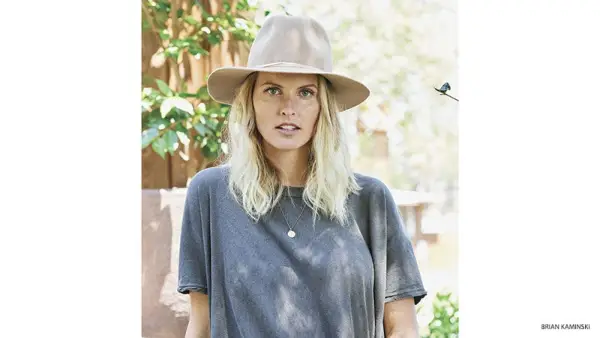 5 dalykai, kuriuos reikia žinoti apie gyvūnų mylėtoją Heather Mycoskie