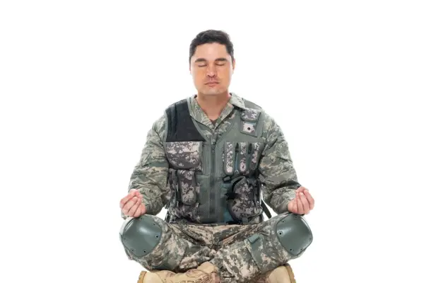 Spusti in mi daj Down Dog: Zakaj vojska poučuje jogo novim nabornikom