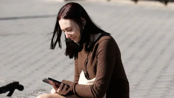 Šie tiktok veidotāji maina veidu, kā mēs skatāmies uz meditāciju un ASMR