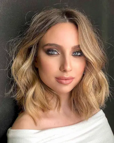 Center-Parted Layered Lob