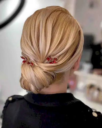 Low bun updo