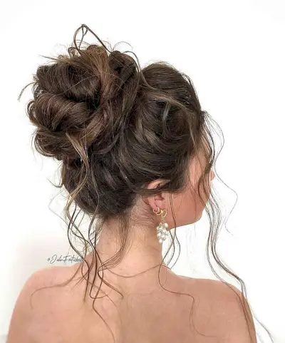 The Messy Bun Easy Updo for Long Hair