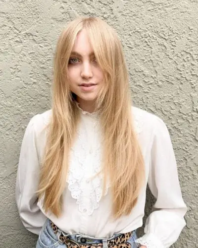 Trendy Mermaid Shag for Women with an Oval Face