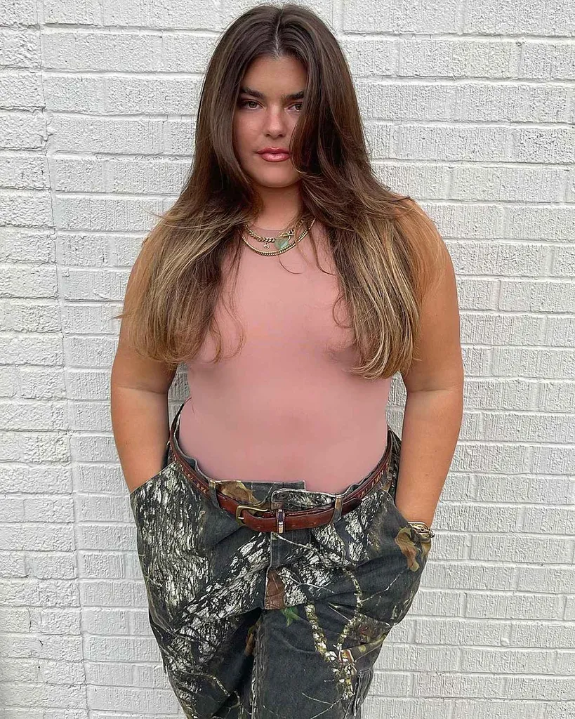 Corte de pelo deslizante para cabello más largo y grueso para mujeres con rostros gordos' title=