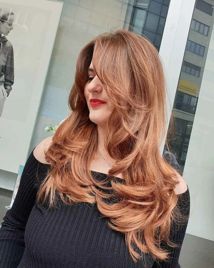 25 cortes de pelo adelgazantes de capas largas para mujeres con caras llenas