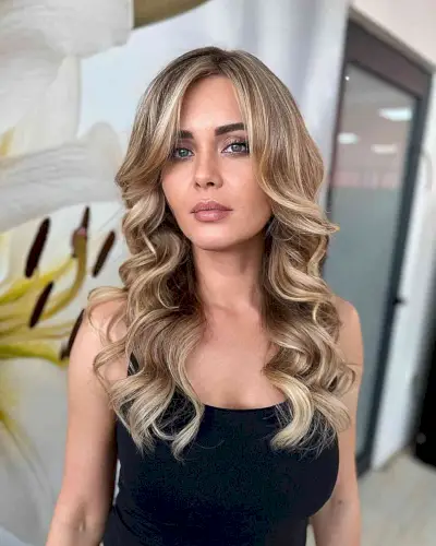 Long Curled Waves with a Side Part