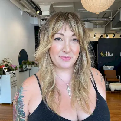 flattering straight long layers for a round face